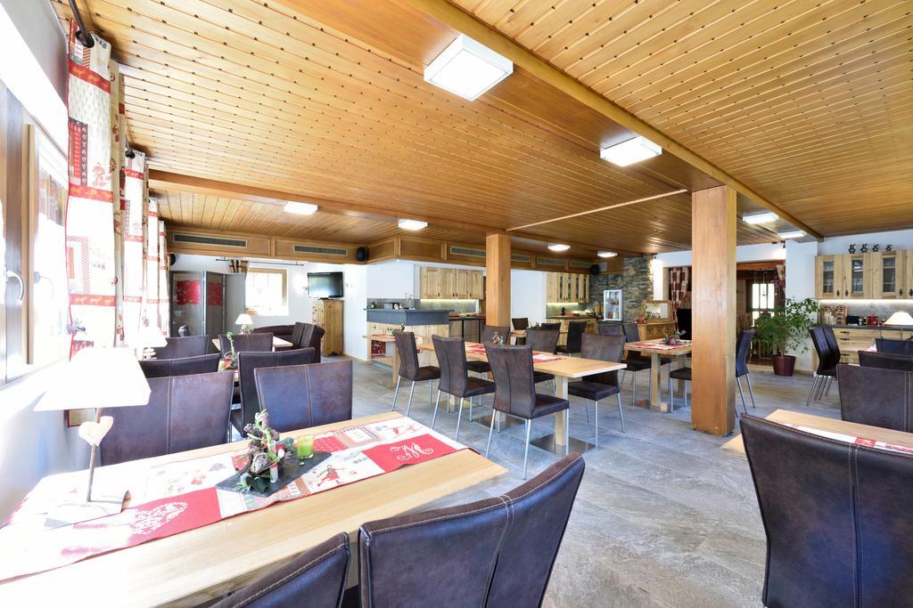 Hotel Les Melezes Hauderes Bagian luar foto