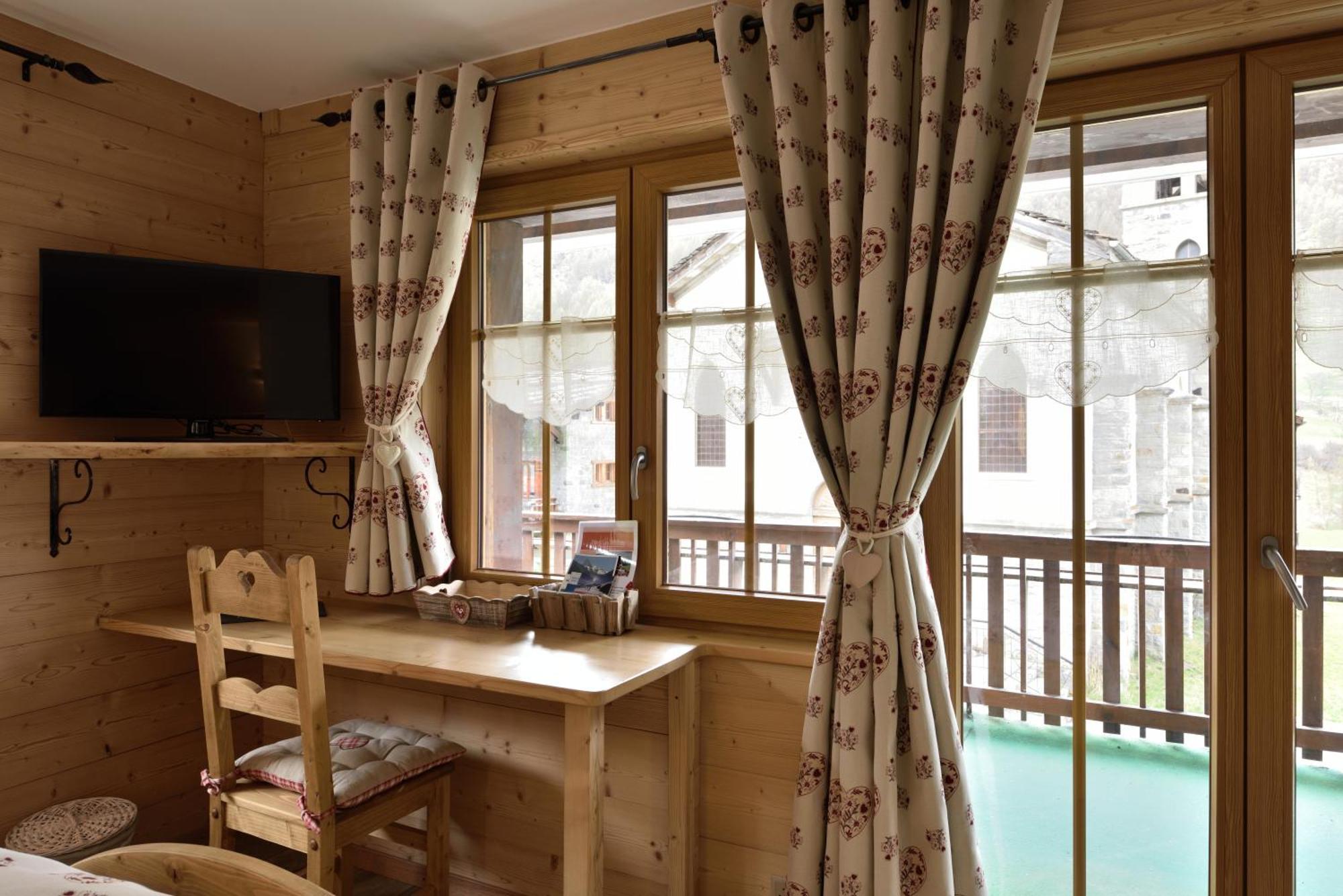 Hotel Les Melezes Hauderes Ruang foto
